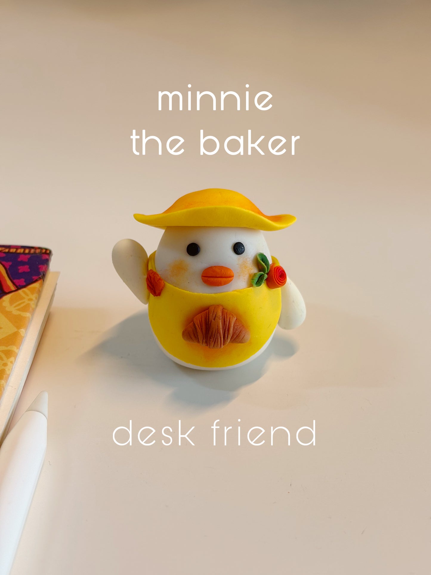 Minnie the Baker: Desk Friend