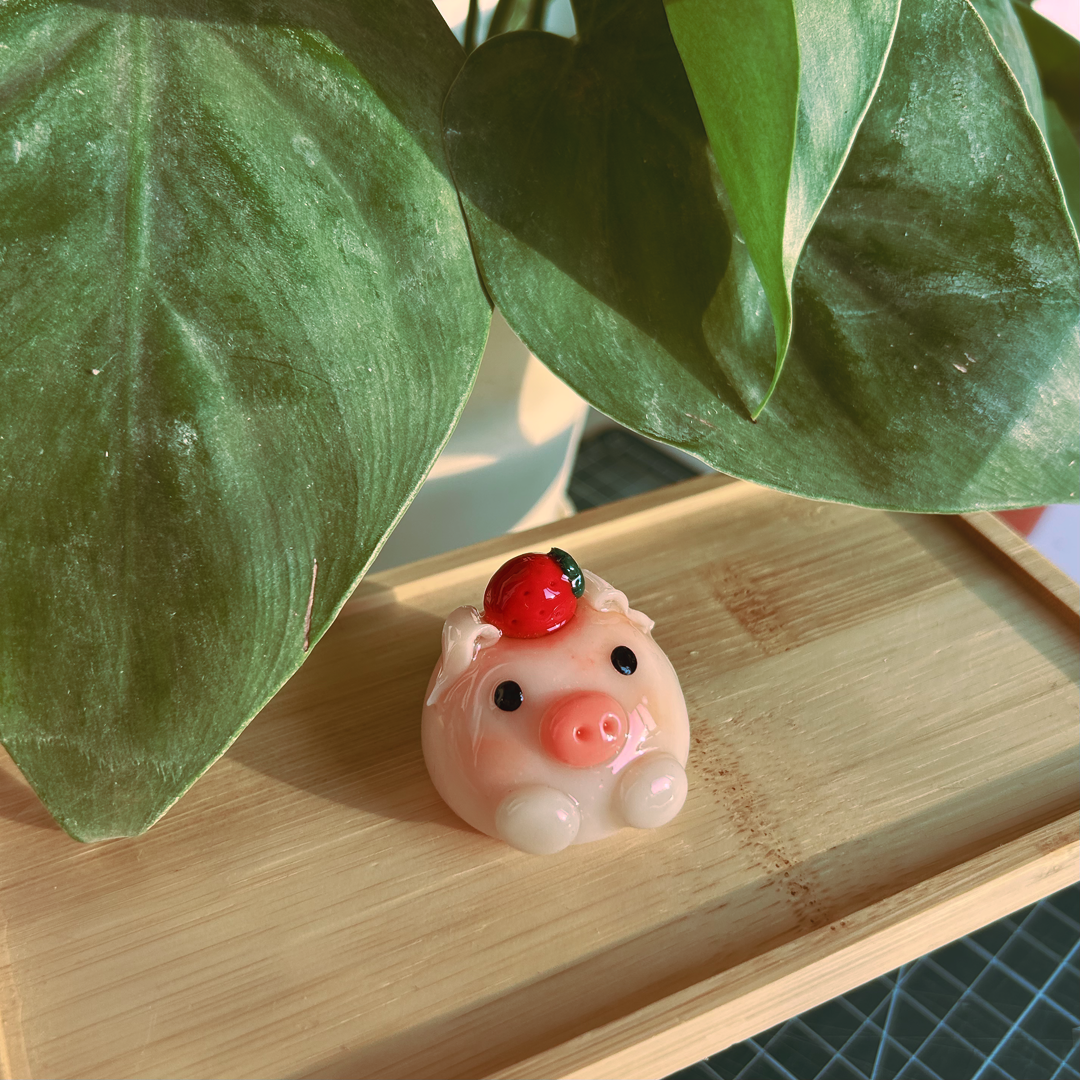 Strawbibi Snuggle Snout: Desk Friend
