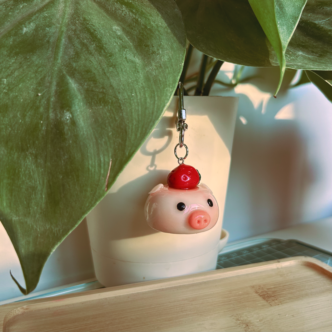 Strawbibi Snuggle Snout: Keychain