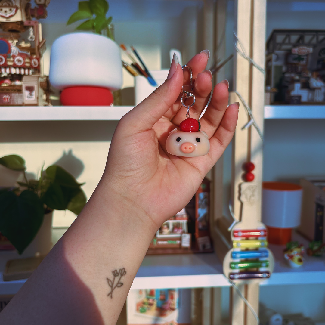 Strawbibi Snuggle Snout: Keychain