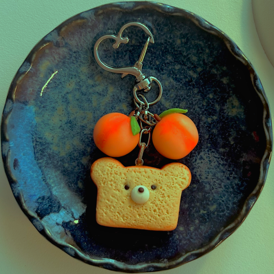 Tostie Peach Bear: Keychain